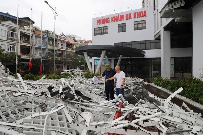 Khẩn trương khắc phục hậu quả của bão số 3, đảm bảo người dân được chăm sóc y tế ảnh 2