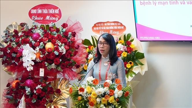 700 đại biểu trong nước, quốc tế chia sẻ kinh nghiệm về chăm sóc bệnh lý nội khoa ảnh 1