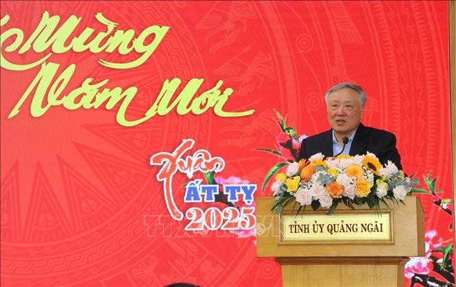 Lãnh đạo Đảng, Nhà nước thăm, tặng quà Tết tại các địa phương, đơn vị ảnh 1