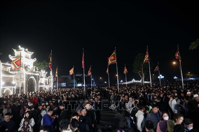 Lễ phát lương Đức Thánh Trần tại Đền Trần Thương (Hà Nam) ảnh 3