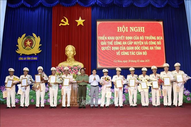Nhiều địa phương giải thể công an cấp huyện ảnh 1