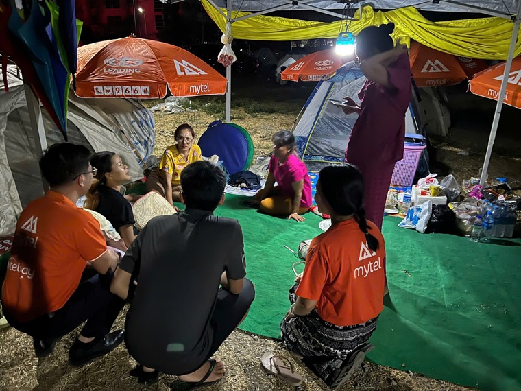 Viettel chung sức cùng đội cứu hộ Việt Nam tại Myanmar, khôi phục liên lạc và hỗ trợ người dân ảnh 2