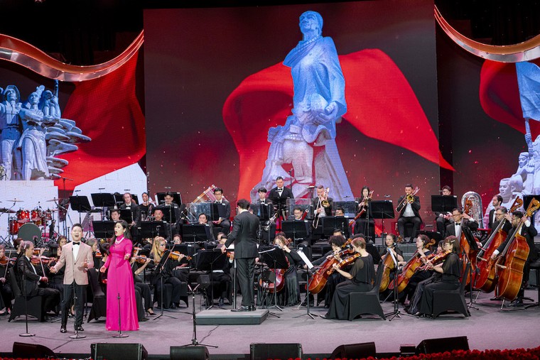 Chương trình nghệ thuật “Đảng trong mùa xuân đại thắng”: Sống dậy những cảm xúc thiêng liêng ảnh 2