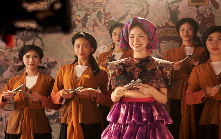 Giữ lấy nếp nhà, giữ lấy chân quê trong Kỷ nguyên mới - Kỳ 3: Giữ lấy hồn Việt trong cuộc sống hiện đại ảnh 1