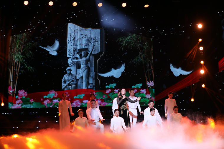 "Ký ức những huyền thoại” – Bản hùng ca Tổ quốc ảnh 1