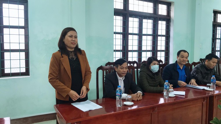 Chương trình 'Hướng về miền Trung ruột thịt': Sẻ chia yêu thương nơi vùng lũ Quảng Bình ảnh 5