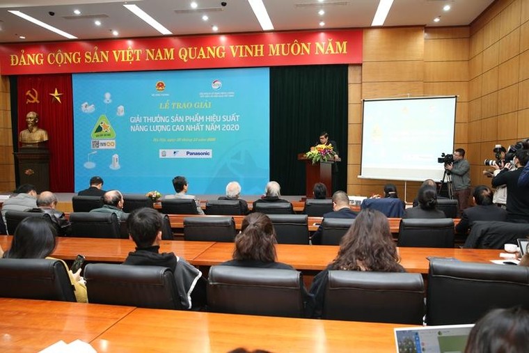 Bộ Công Thương thúc đẩy xu hướng tiêu dùng sản phẩm xanh, tiết kiệm năng lượng ảnh 1