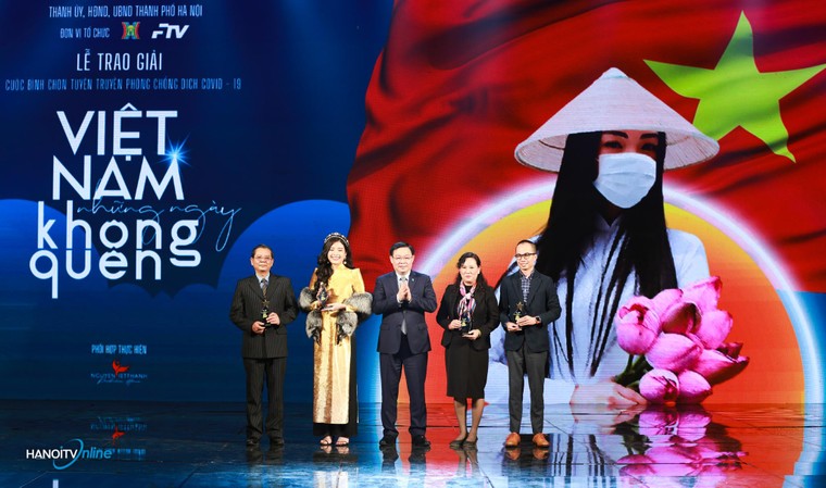 Ấn tượng đêm Gala trao giải cuộc bình chọn 'Việt Nam - những ngày không quên' ảnh 3