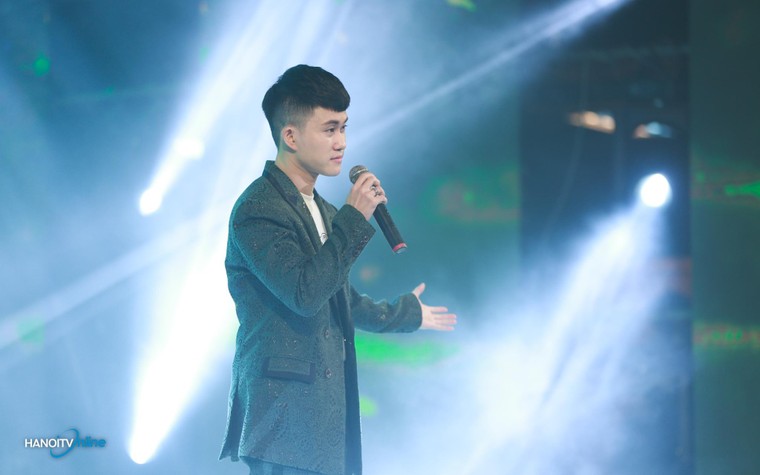 Ấn tượng đêm Gala trao giải cuộc bình chọn 'Việt Nam - những ngày không quên' ảnh 10