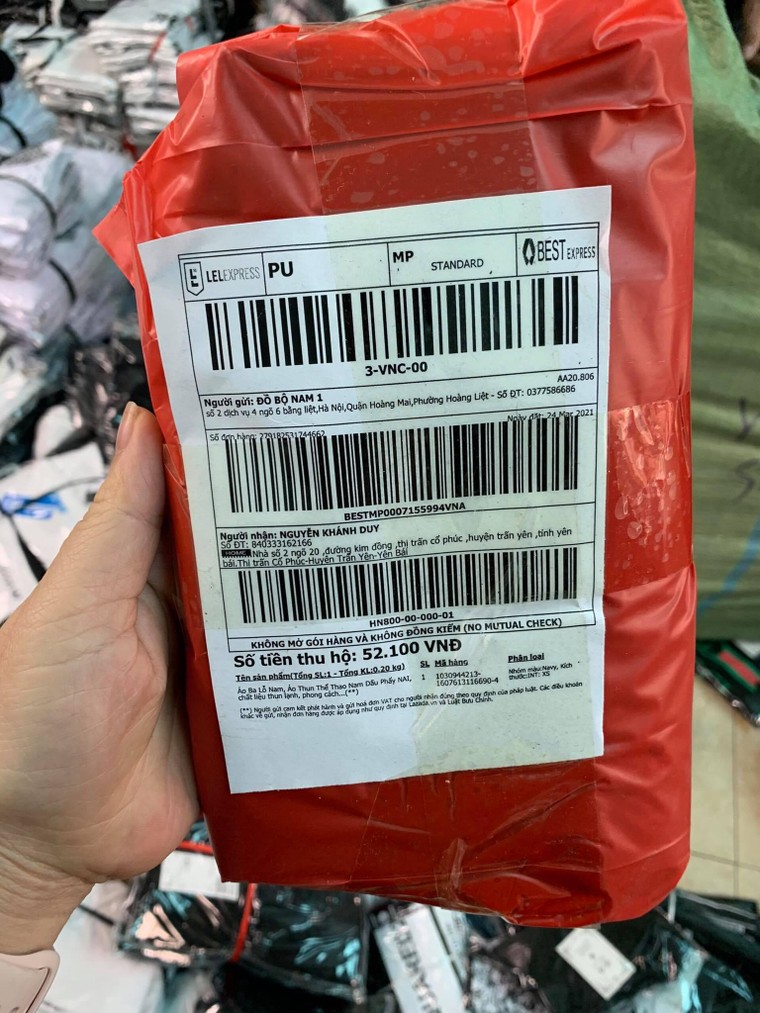 Hà Nội: Triệt phá kho hàng chứa hàng ngàn sản phẩm giả các nhãn hiệu LV, Gucci, Nike ảnh 6