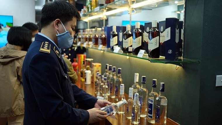 Trên 400 sản phẩm được giới thiệu tại Phòng trưng bày, nhận diện hàng thật - hàng vi phạm ảnh 4