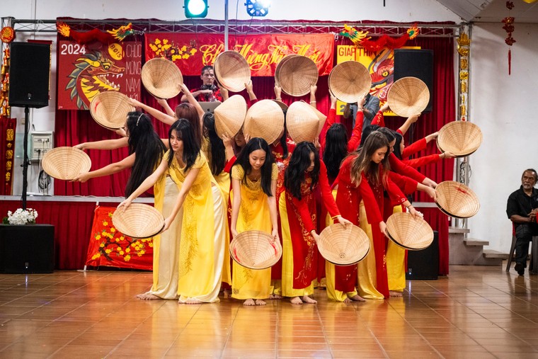 Theo người “Chân đăng” ăn Tết ở New Caledonia ảnh 7
