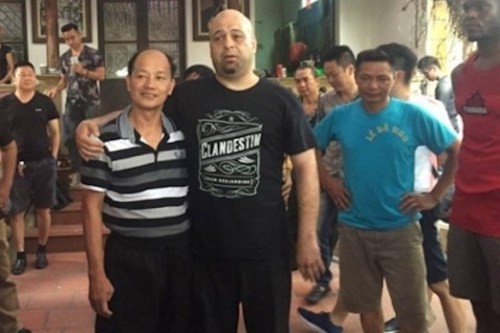 Sau trận thắng dễ thứ 2, cao thủ Vịnh Xuân Flores bất ngờ rời Việt Nam ảnh 1