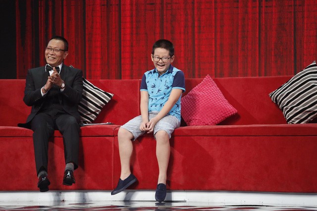 MC Lại Văn Sâm “choáng" với cậu bé 10 tuổi tiết lộ có 4 đời “bạn gái” ảnh 1