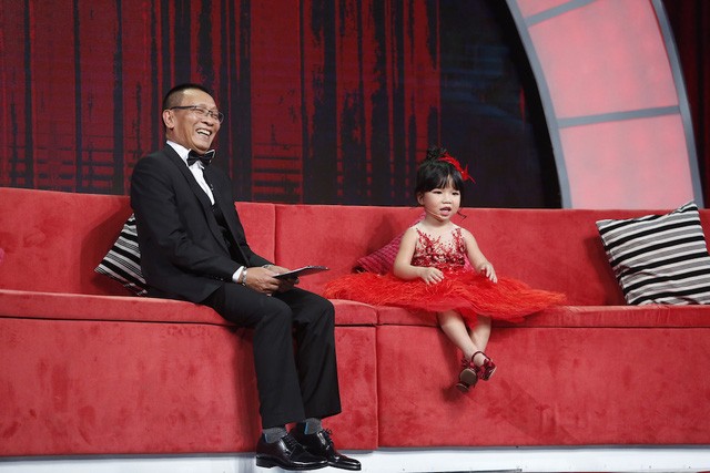 MC Lại Văn Sâm “choáng" với cậu bé 10 tuổi tiết lộ có 4 đời “bạn gái” ảnh 6