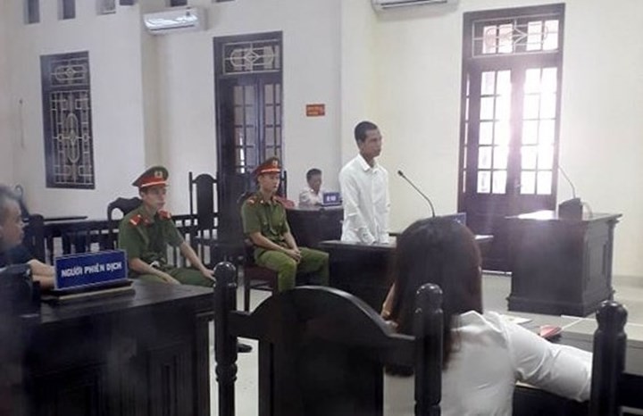 Mức án 16 năm tù cho kẻ rủ bé gái 8 tuổi vào rừng bẫy thú rồi hãm hiếp ảnh 1