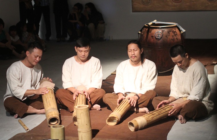 Khai mạc triển lãm ‘Đó Là Ở Đâu - Đó Là Ở Đây’ tại VCCA ảnh 4