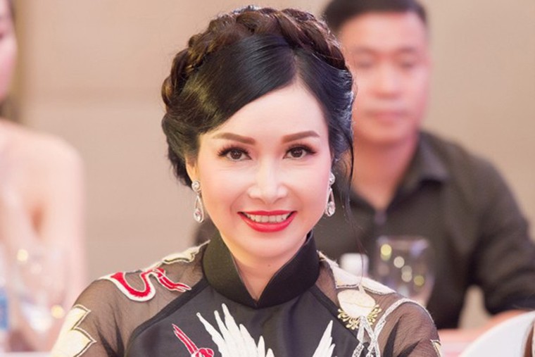  Ngày ấy – bây giờ của những Hoa hậu Việt Nam đời đầu ảnh 2