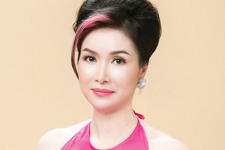  Ngày ấy – bây giờ của những Hoa hậu Việt Nam đời đầu ảnh 3