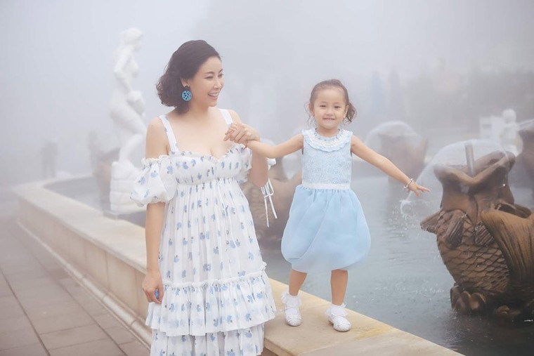  Ngày ấy – bây giờ của những Hoa hậu Việt Nam đời đầu ảnh 18