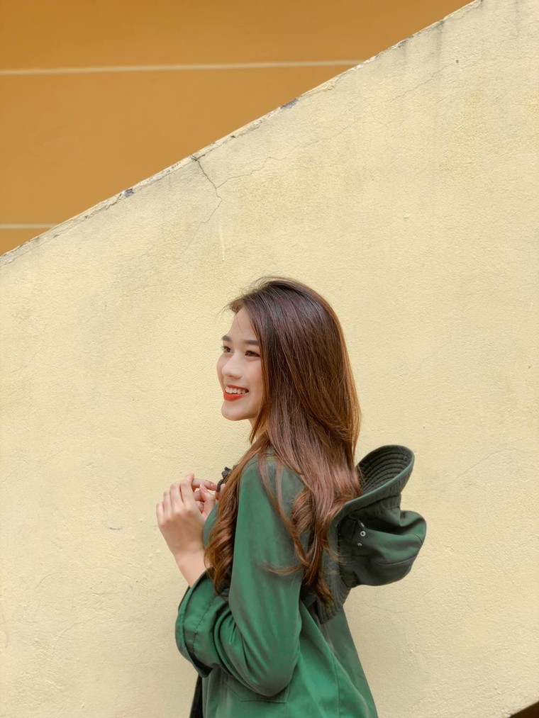 Nhan sắc đời thường của Hoa hậu Đỗ Thị Hà ảnh 4