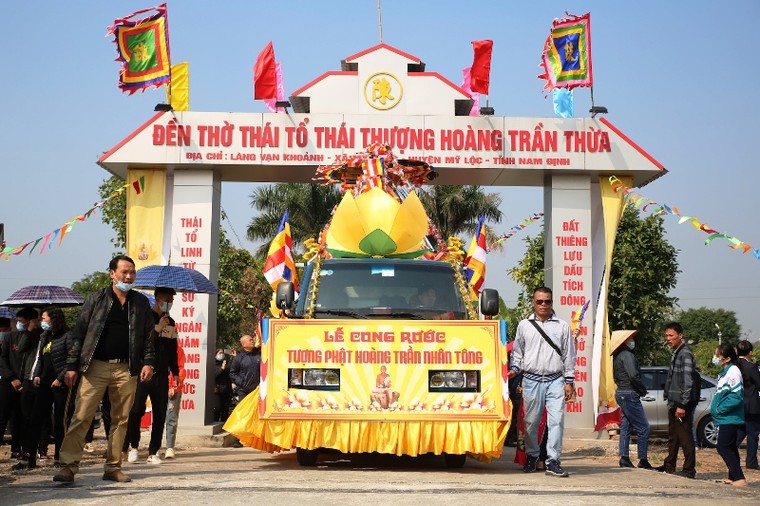 Lễ cung rước tượng Phật hoàng Trần Nhân Tông ảnh 1