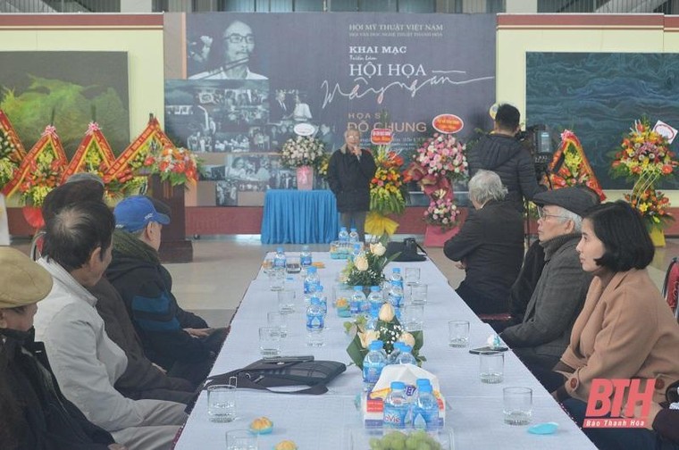 Khai mạc triển lãm hội họa “Mây ngàn” của họa sĩ Đỗ Chung ảnh 1