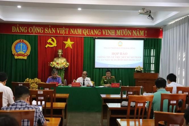 Chốt ngày xử 'đại gia' chế xăng giả Trịnh Sướng và nhiều bị can ảnh 1