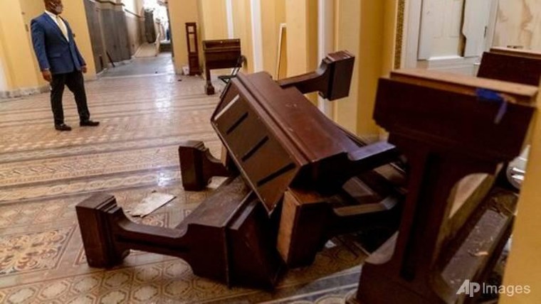 'Vụ hỗn loạn Điện Capitol bạo lực hơn những gì chúng ta biết' ảnh 3