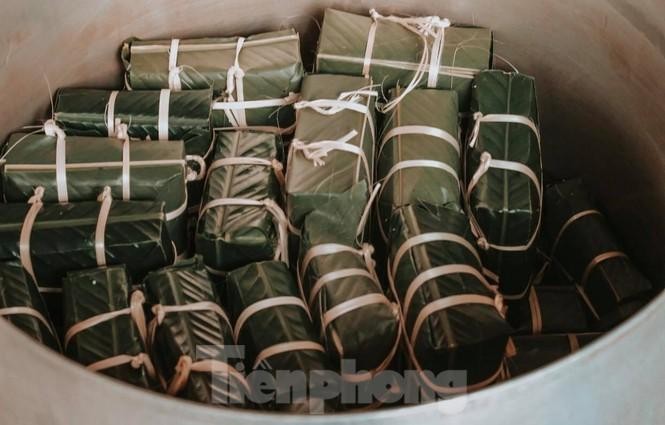 Học sinh Nghệ An mang hương vị tết đến với bệnh nhân nghèo ảnh 8