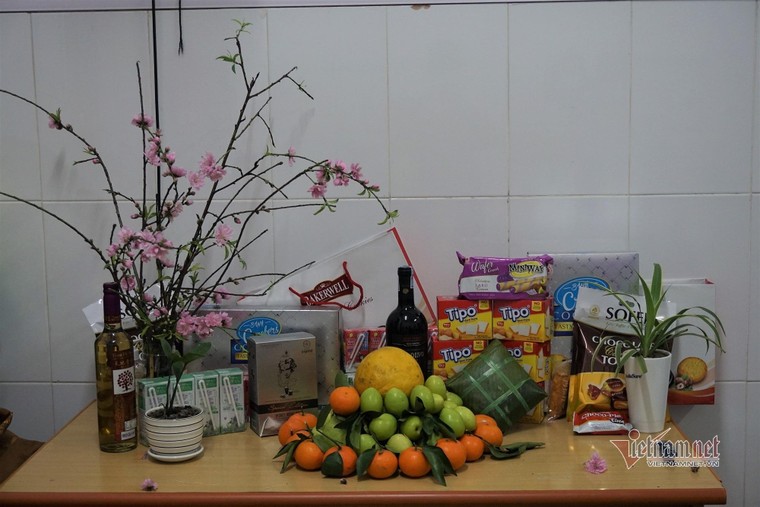 Đêm giao thừa đặc biệt tại nơi điều trị gần 200 ca Covid-19 ở Hải Dương ảnh 2