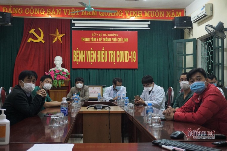 Đêm giao thừa đặc biệt tại nơi điều trị gần 200 ca Covid-19 ở Hải Dương ảnh 4