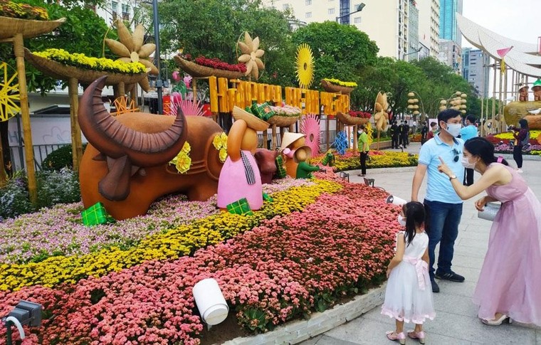 Độc đáo hình tượng trâu Tết Tân Sửu tại thành phố Hồ Chí Minh ảnh 7