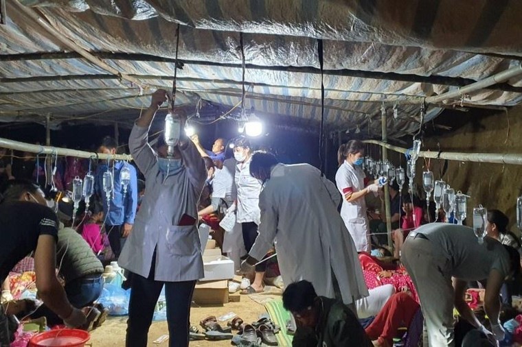 Lai Châu: Hơn 90 người ngộ độc thực phẩm sau khi ăn cỗ cưới ảnh 1