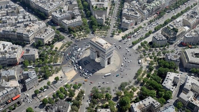 Khám phá những giao lộ sầm uất nổi tiếng thế giới ảnh 1