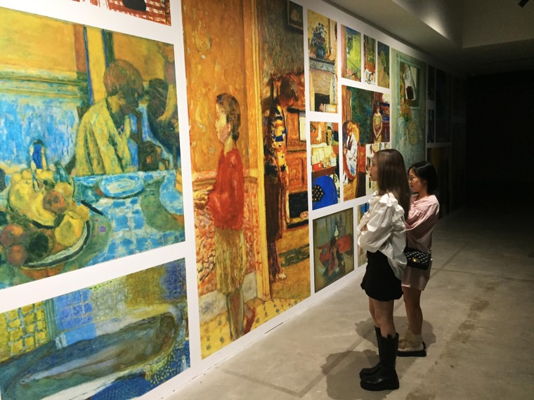 Triển lãm “Lặng yên rực rỡ”: Nơi những tuyệt tác hội hoạ bừng sáng trong bóng tối ảnh 7