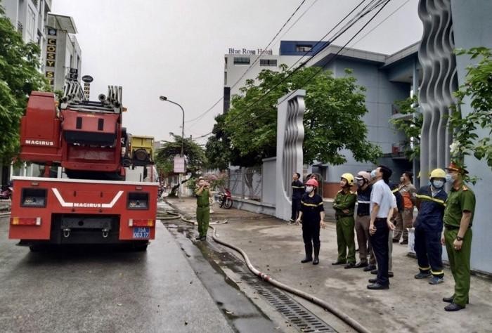 Hải Phòng: Kịp thời cứu 5 người thoát khỏi đám cháy ảnh 1