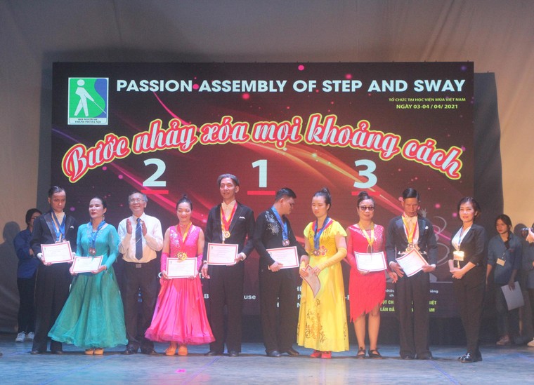 Xoá mọi khoảng cách với giải dancesport cho người khiếm thị đầu tiên tại Việt Nam ảnh 10