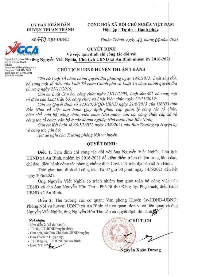 Tạm đình chỉ công tác Chủ tịch UBND xã ký giấy cho người dân đi chợ trong vùng dịch ảnh 1