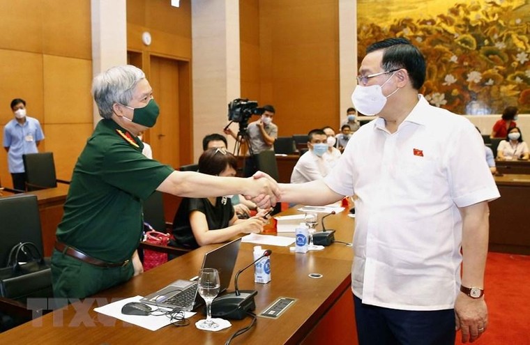 Chủ tịch Quốc hội Vương Đình Huệ gặp mặt đại diện các cơ quan báo chí ảnh 3