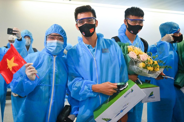 Chuyến bay đặc biệt của Bamboo Airways đón những “chiến binh sao vàng” về nước ảnh 5