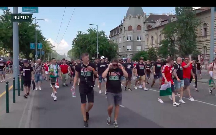 Sự cuồng nhiệt của CĐV Hungary tại EURO 2020: con dao hai lưỡi ảnh 7