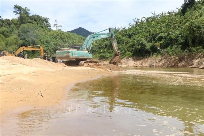 Bắt đầu tìm kiếm 5 nạn nhân mất tích ở thủy điện Rào Trăng 3 ảnh 2