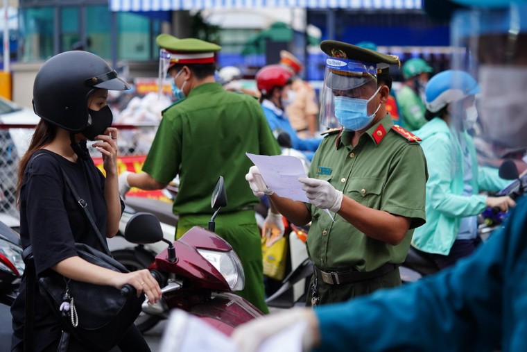 TP HCM giải tán toàn bộ 310 chốt kiểm soát ảnh 1