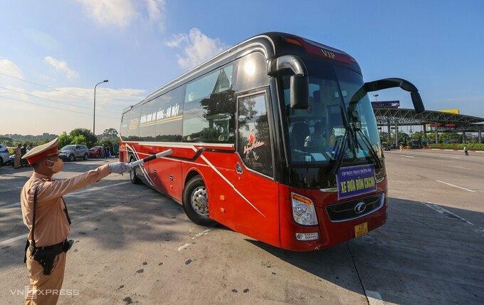 Hà Nội: tạm dừng xe khách đến 37 tỉnh, thành ảnh 1