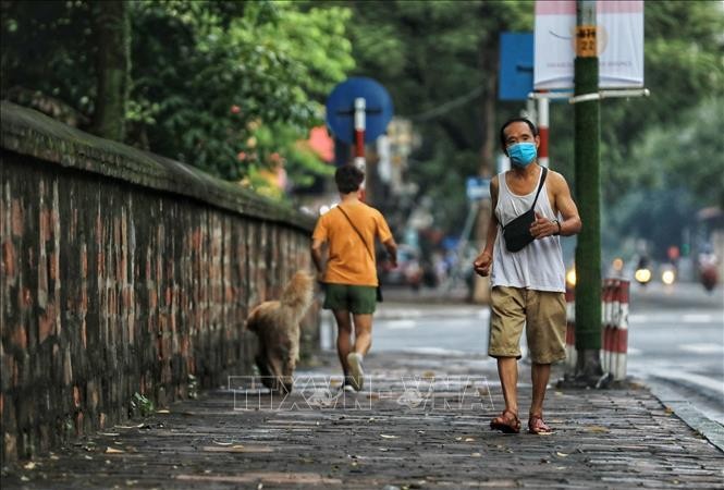 Hà Nội ngày đầu triển khai thực hiện giãn cách xã hội ảnh 11
