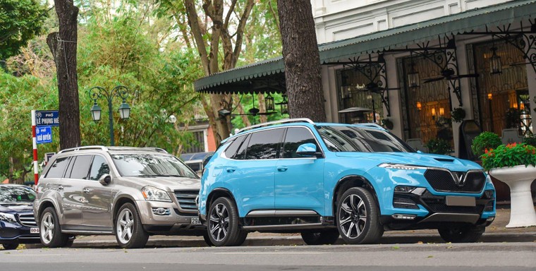 Chiêm ngưỡng loạt VinFast President màu ‘cực độc’ khoe sắc trên đường phố ảnh 7