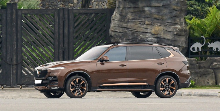 Chiêm ngưỡng loạt VinFast President màu ‘cực độc’ khoe sắc trên đường phố ảnh 8