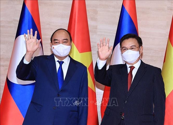 Chủ tịch nước Nguyễn Xuân Phúc hội kiến Chủ tịch Quốc hội Lào ảnh 1