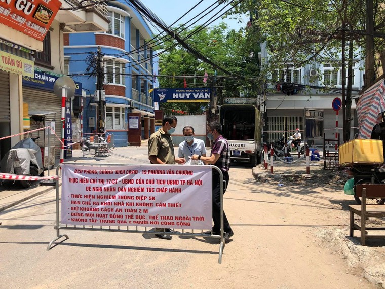 Heligrass ủng hộ nước uống đông trùng hạ thảo trị giá hơn 2 tỉ đồng cho các tuyến đầu chống dịch ảnh 4